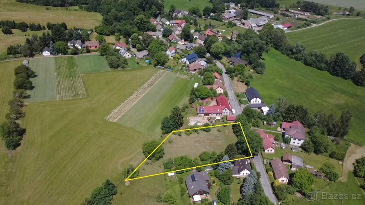 Stavební pozemek 2 226 m² se stavebním povolením, Boňkov