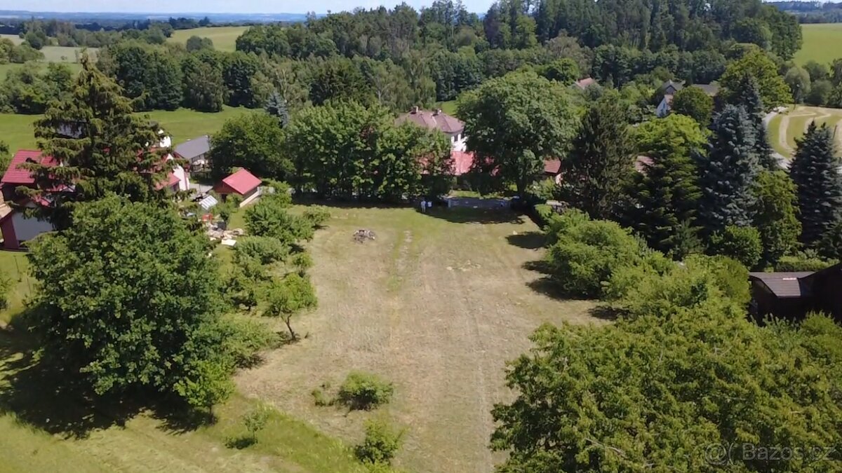 Stavební pozemek 2 226 m² se stavebním povolením, Boňkov