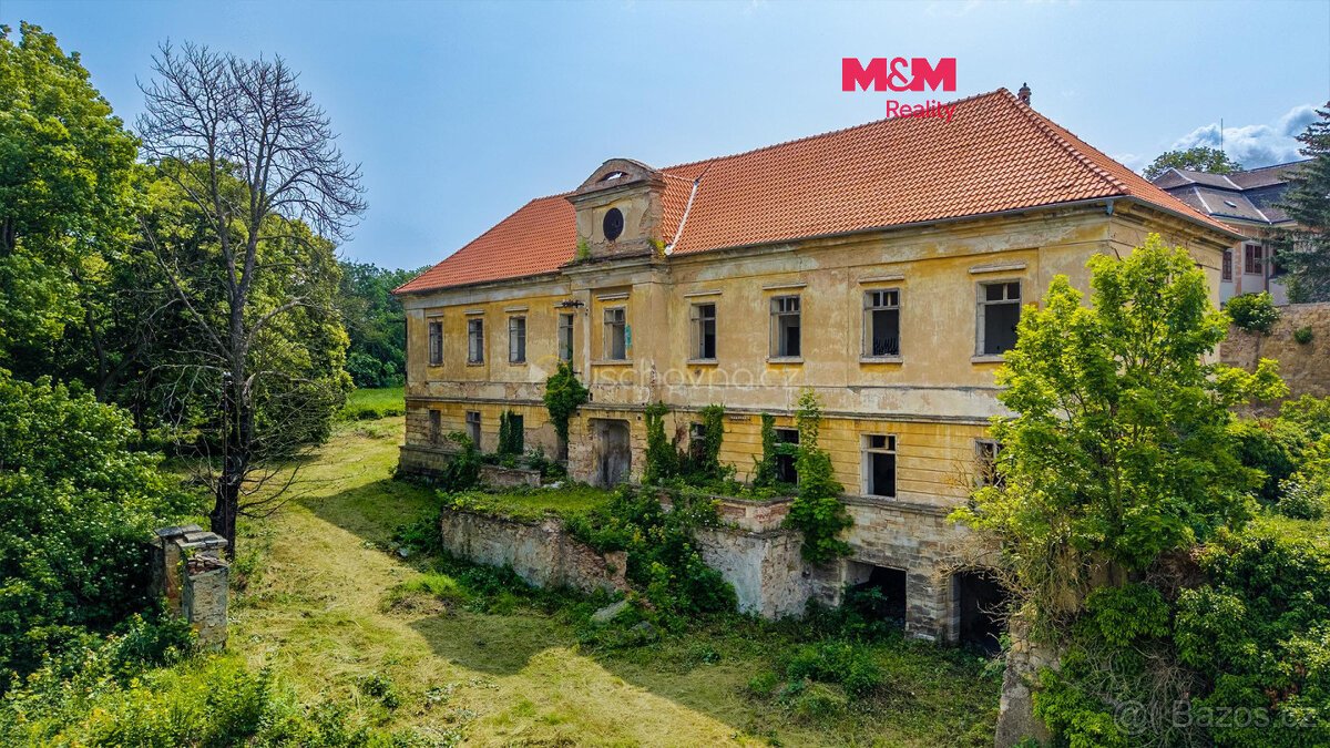Prodej komerčního pozemku, 18500 m², Zvoleněves