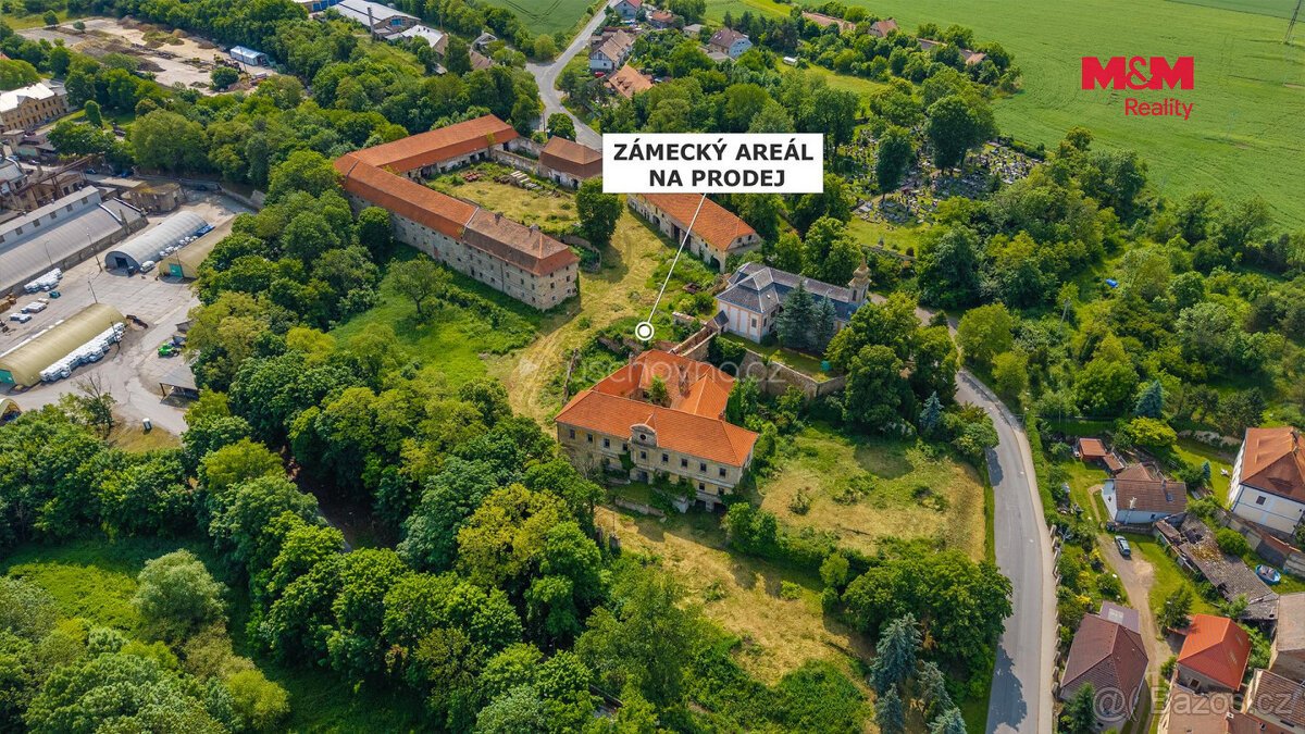 Prodej komerčního pozemku, 18500 m², Zvoleněves