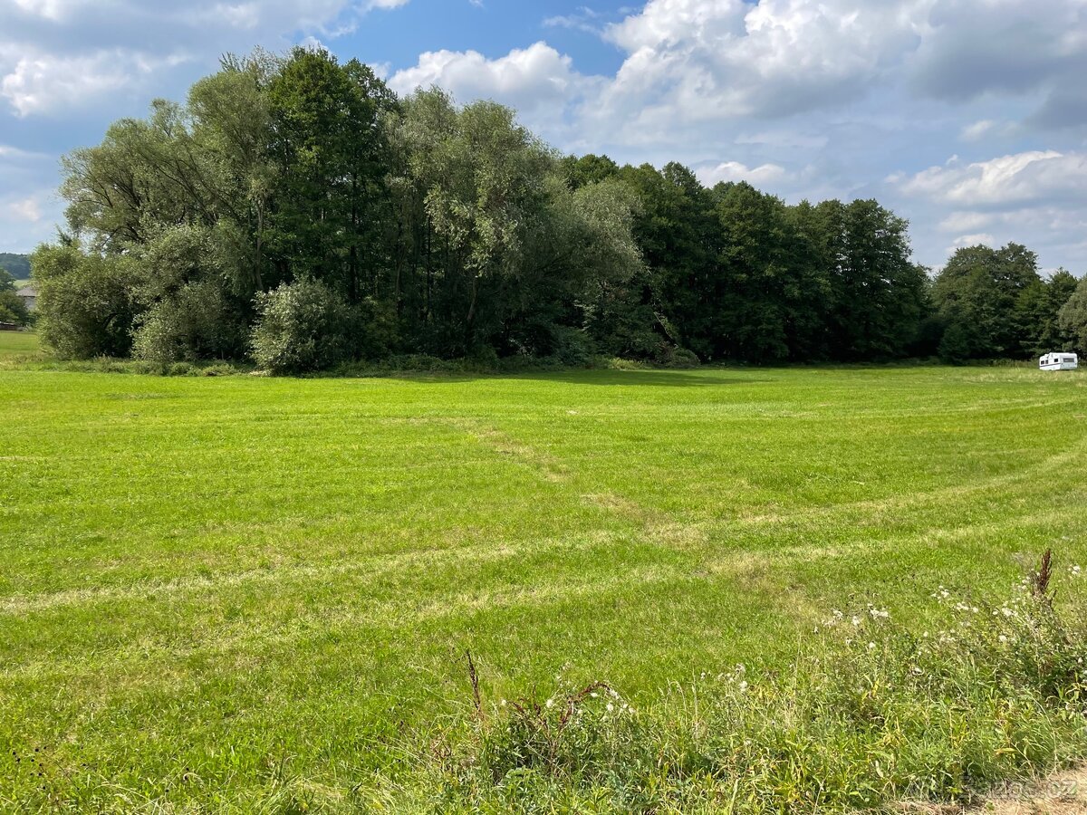 Pozemek 3898m2