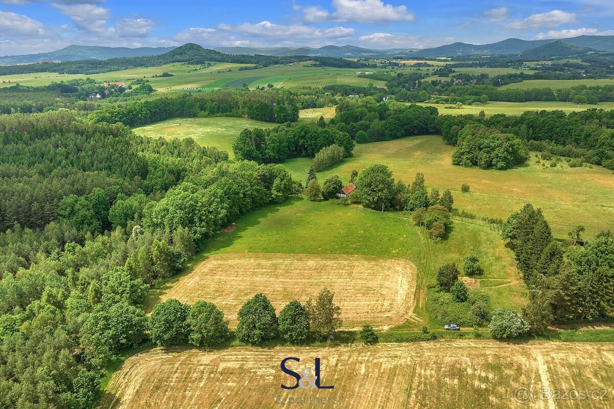 Prodej jedinečného stavebního pozemku ve Svojkově