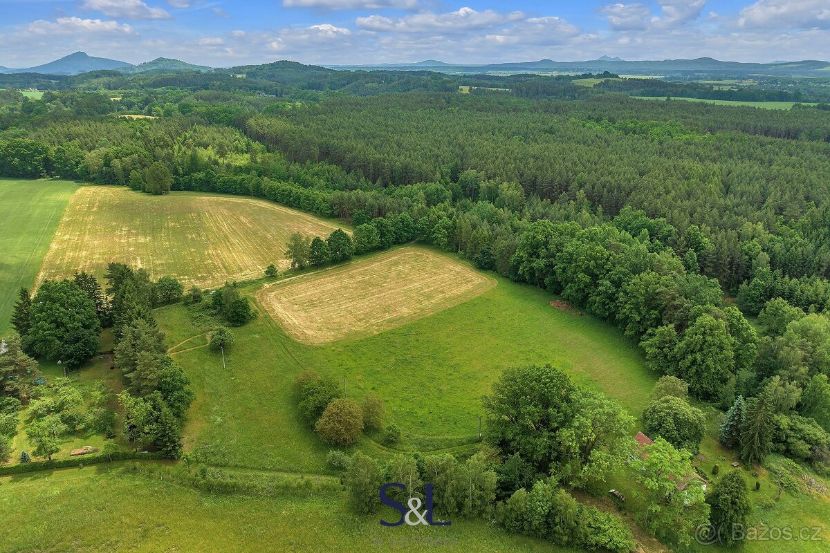 Prodej jedinečného stavebního pozemku ve Svojkově