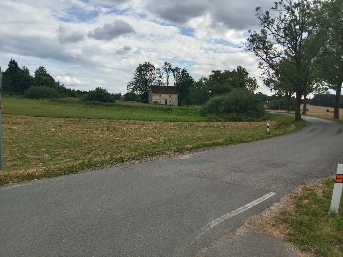 Stavební pozemek,  1405 m2.