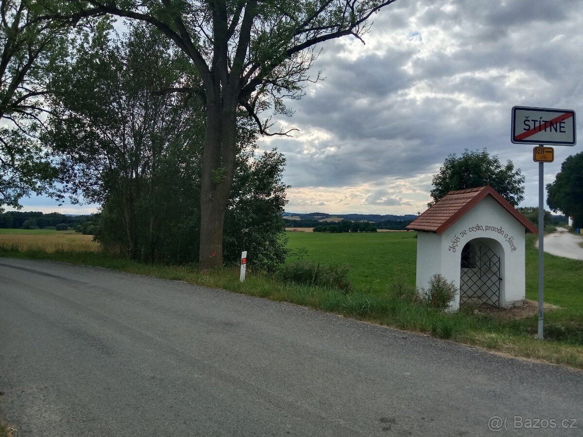Stavební pozemek,  1405 m2.