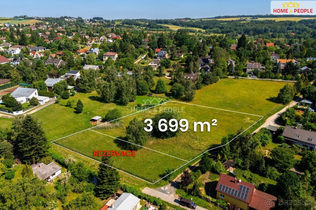 Prodej tří stavebních pozemků. Kamenice u Prahy