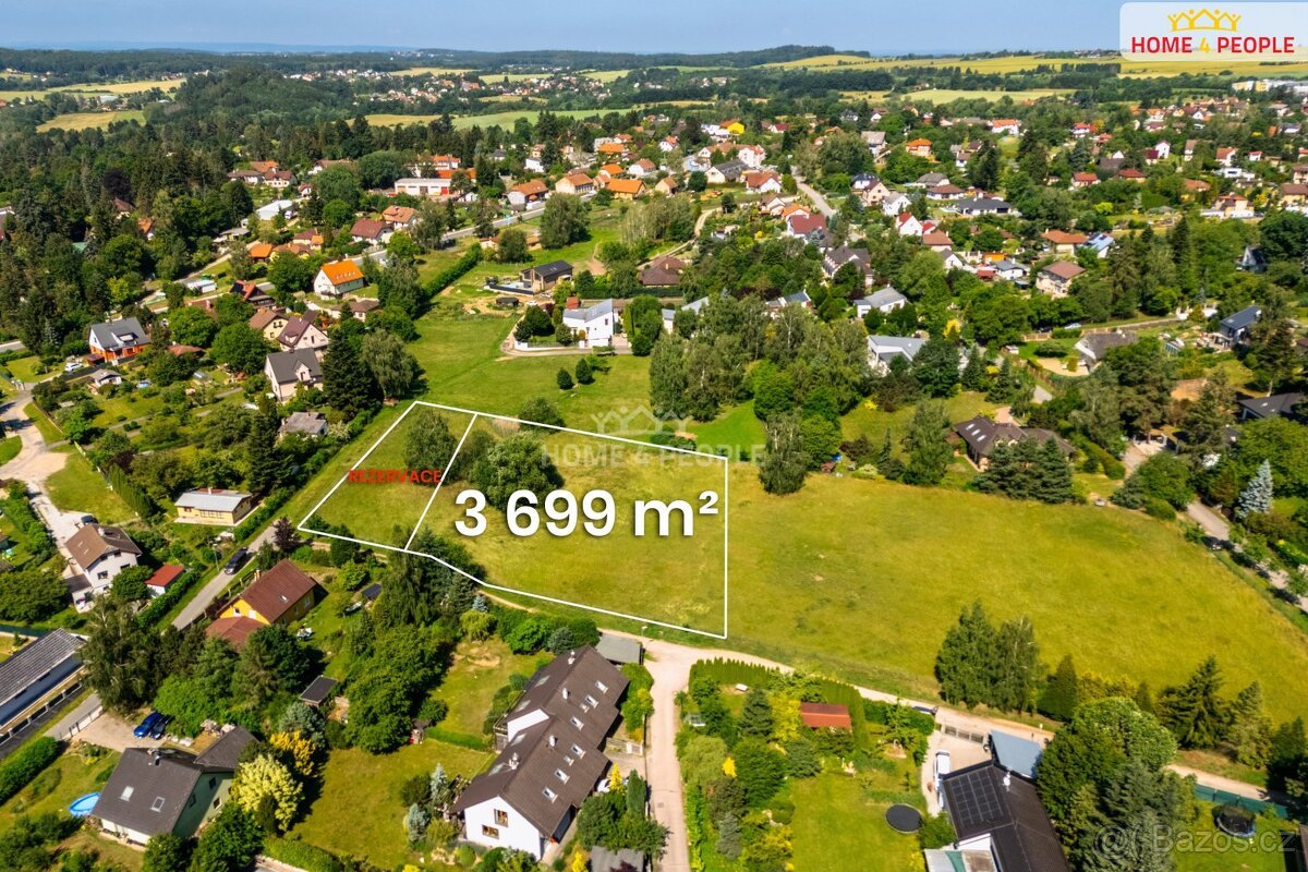 Prodej tří stavebních pozemků. Kamenice u Prahy
