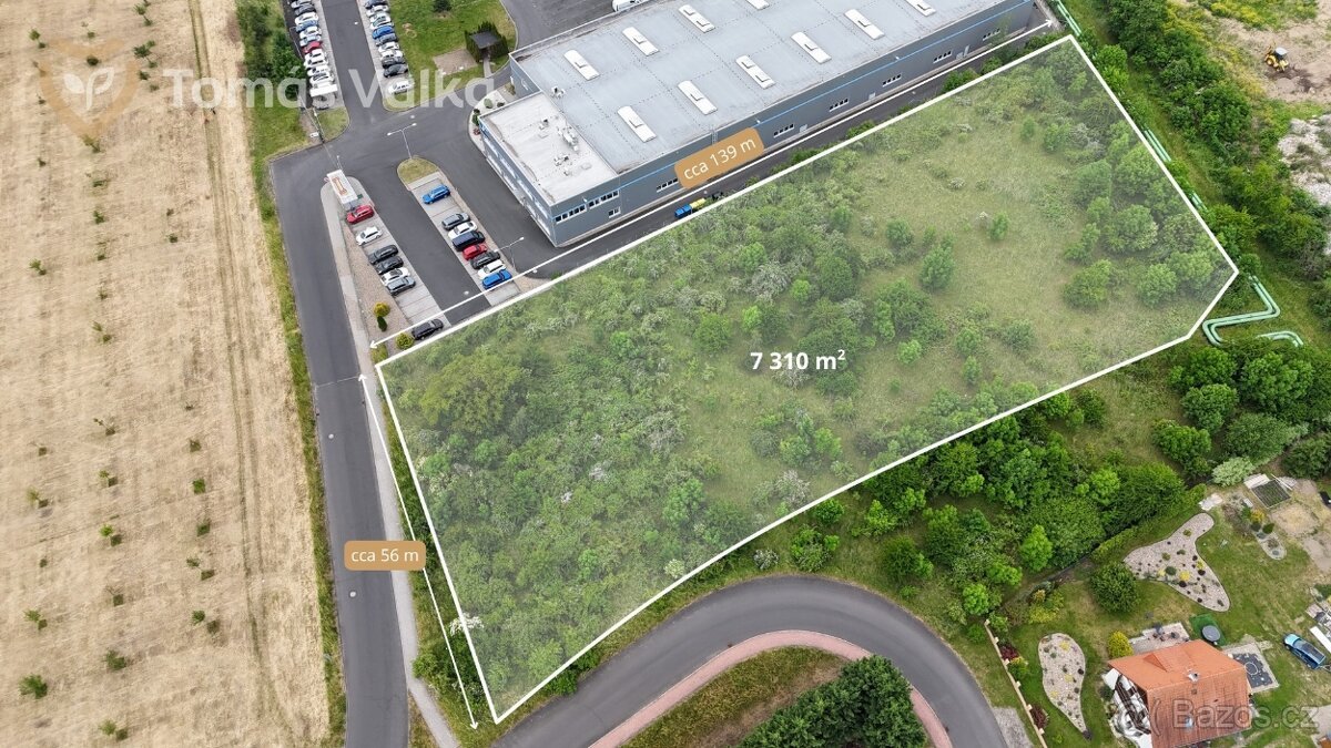 Komerční pozemek se stavebním povolením - Jirkov - 7 310 m2