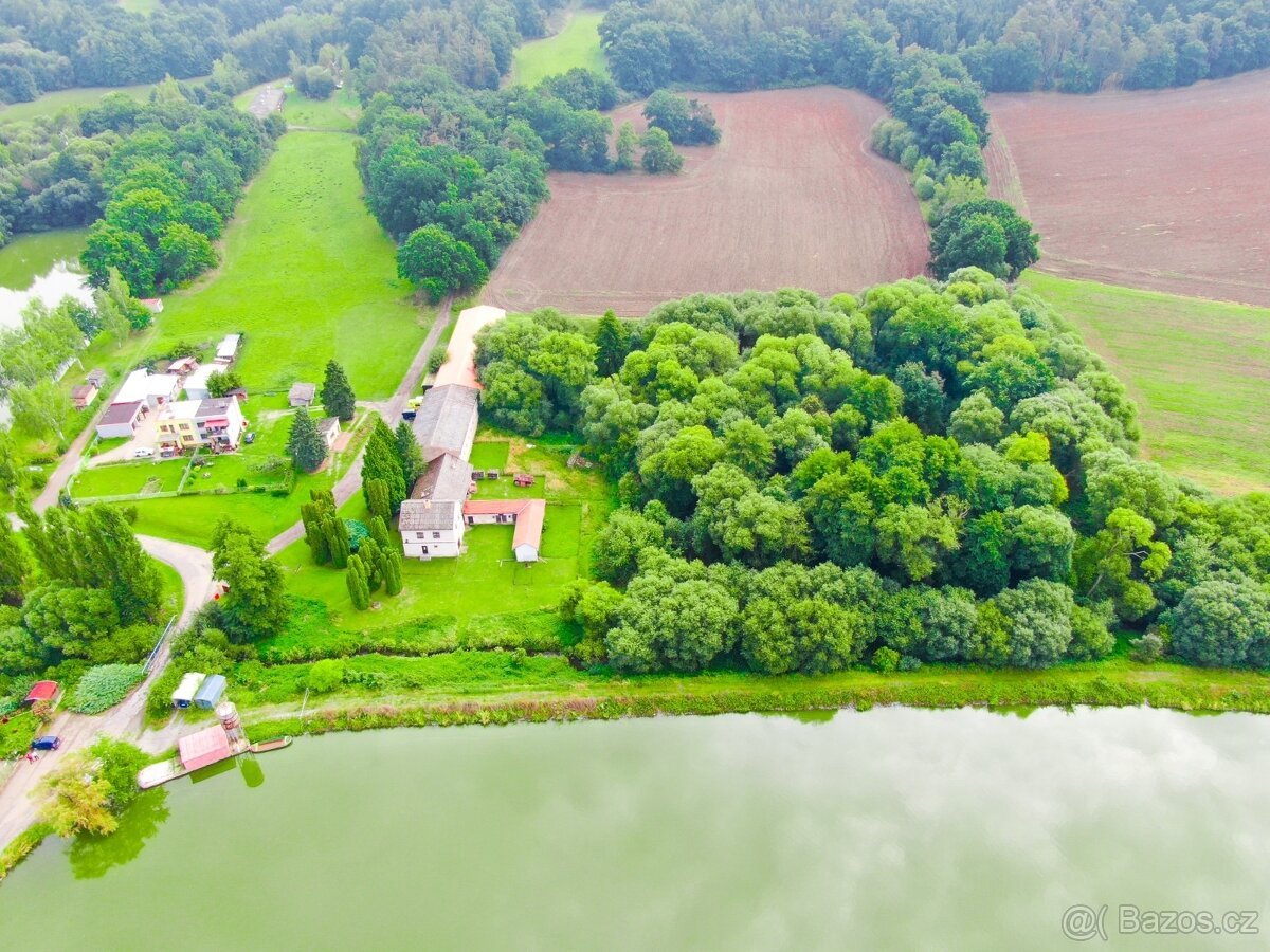 Prodej stavebního pozemku – Krusičany, Týnec nad Sázavou