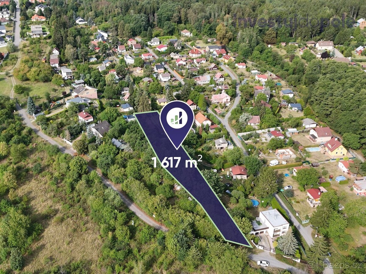 Stavební pozemek 1617 m2 s potenciálem v obci Řitka