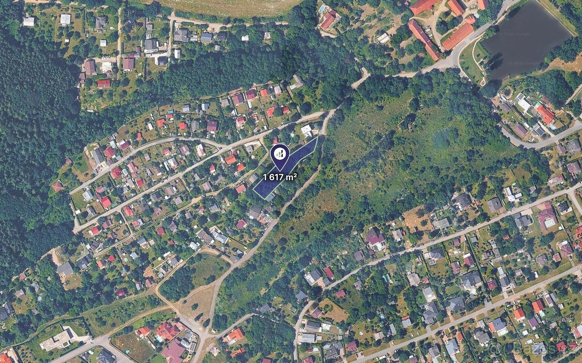 Stavební pozemek 1617 m2 s potenciálem v obci Řitka