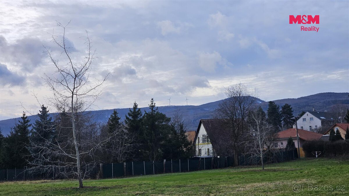 Prodej pozemku k bydlení, 248 m², Dubí, ul. Tramvajní