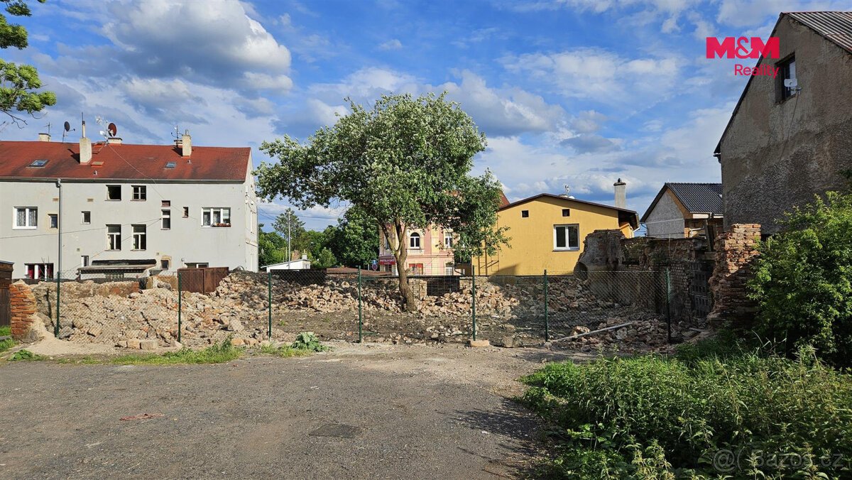 Prodej pozemku k bydlení, 248 m², Dubí, ul. Tramvajní