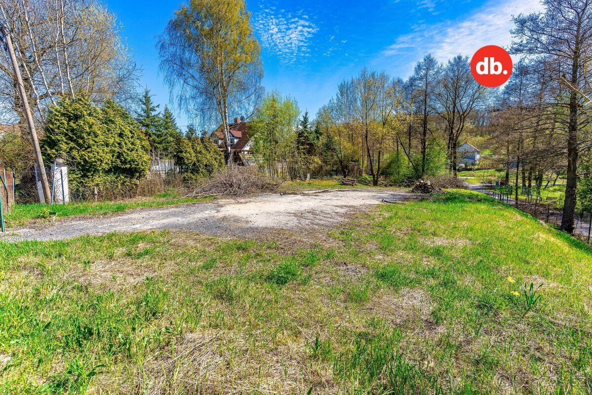 Prodej stavebního pozemku 878 m², Sadov - Bor, ev.č. 01765