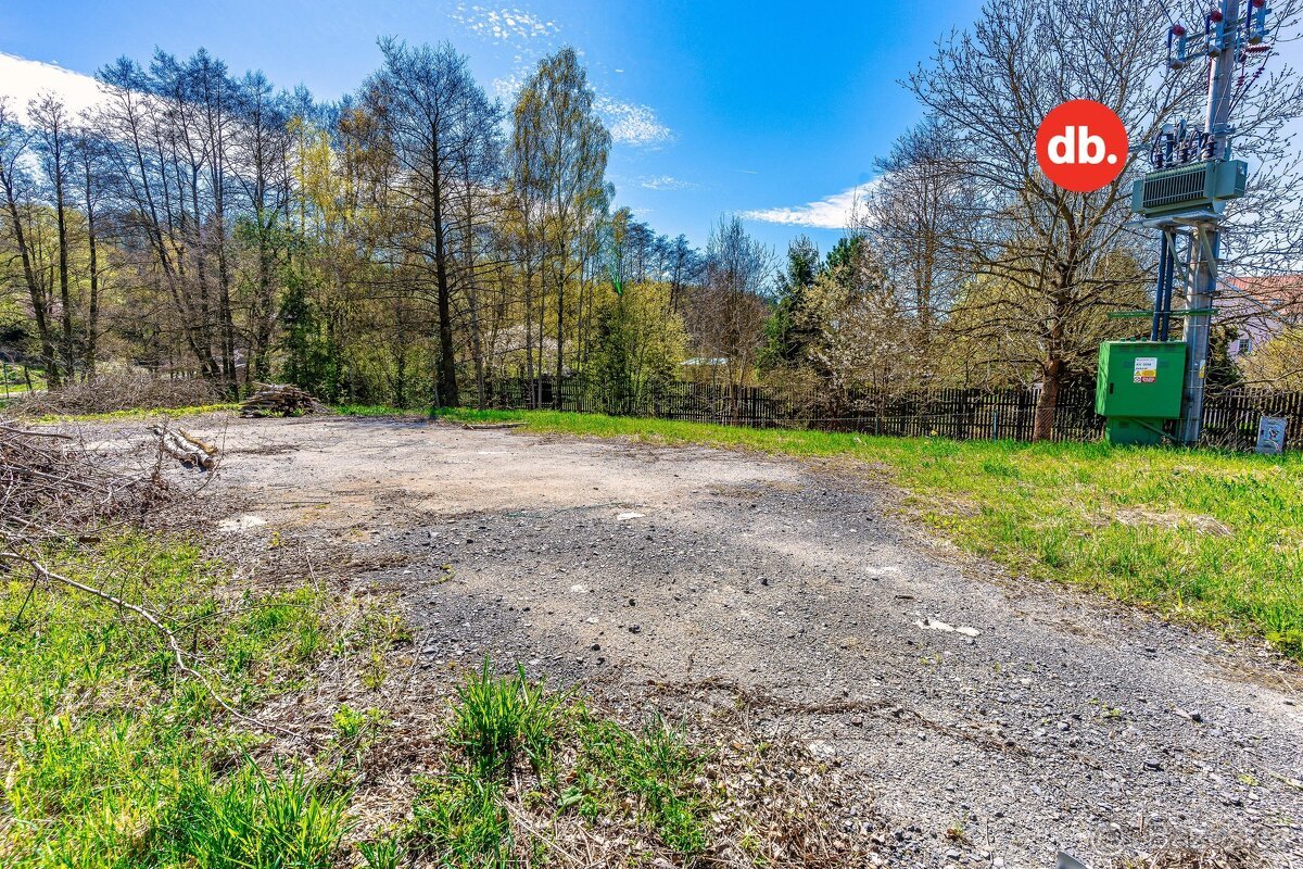 Prodej stavebního pozemku 878 m², Sadov - Bor, ev.č. 01765