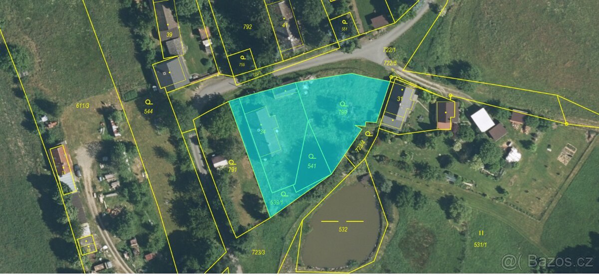 Stavební pozemek 1671 m2 s rodinným domem, Malovice u Boru