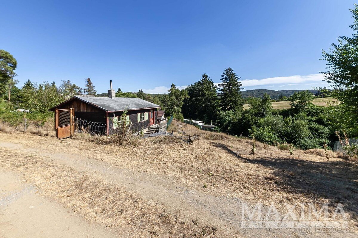 Pozemek  o ploše 1403 m2 - Kamýk nad Vltavou, Kamýk nad Vlta