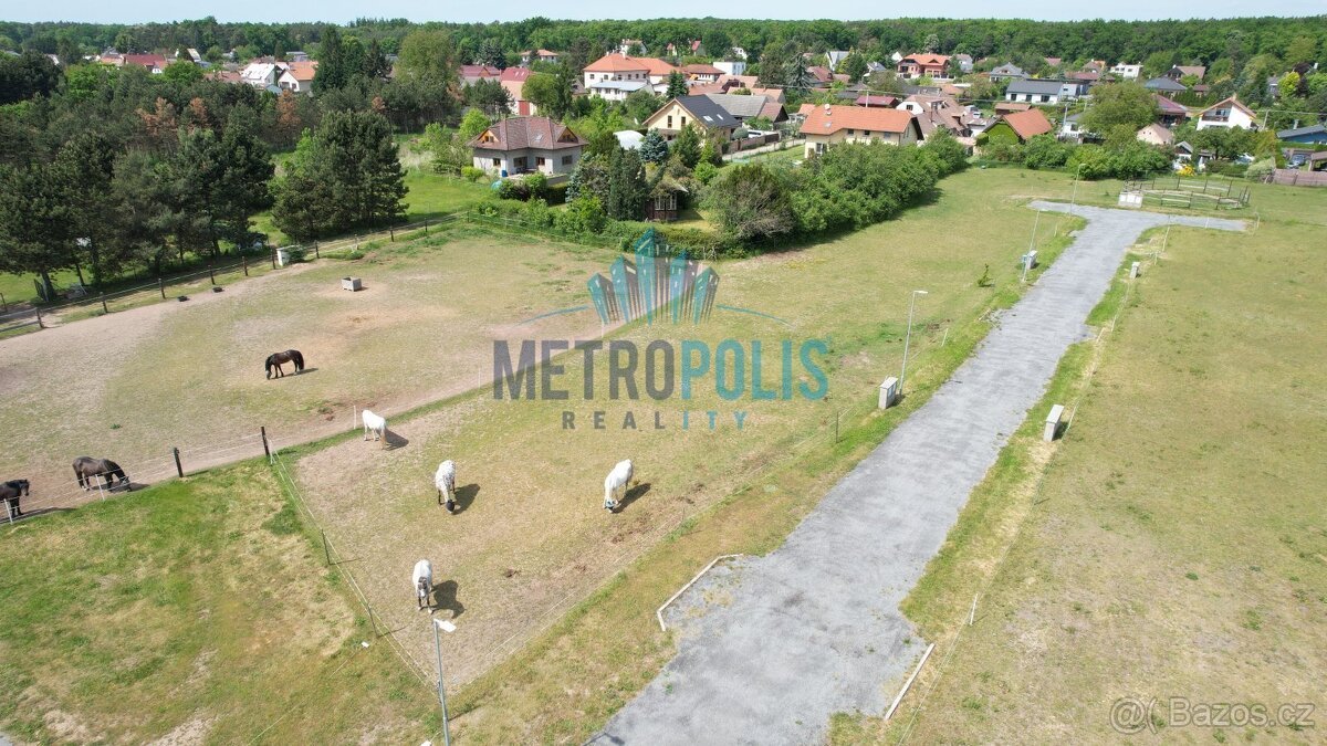 Stavební pozemek v klidné části obce Nový Vestec – ideální m