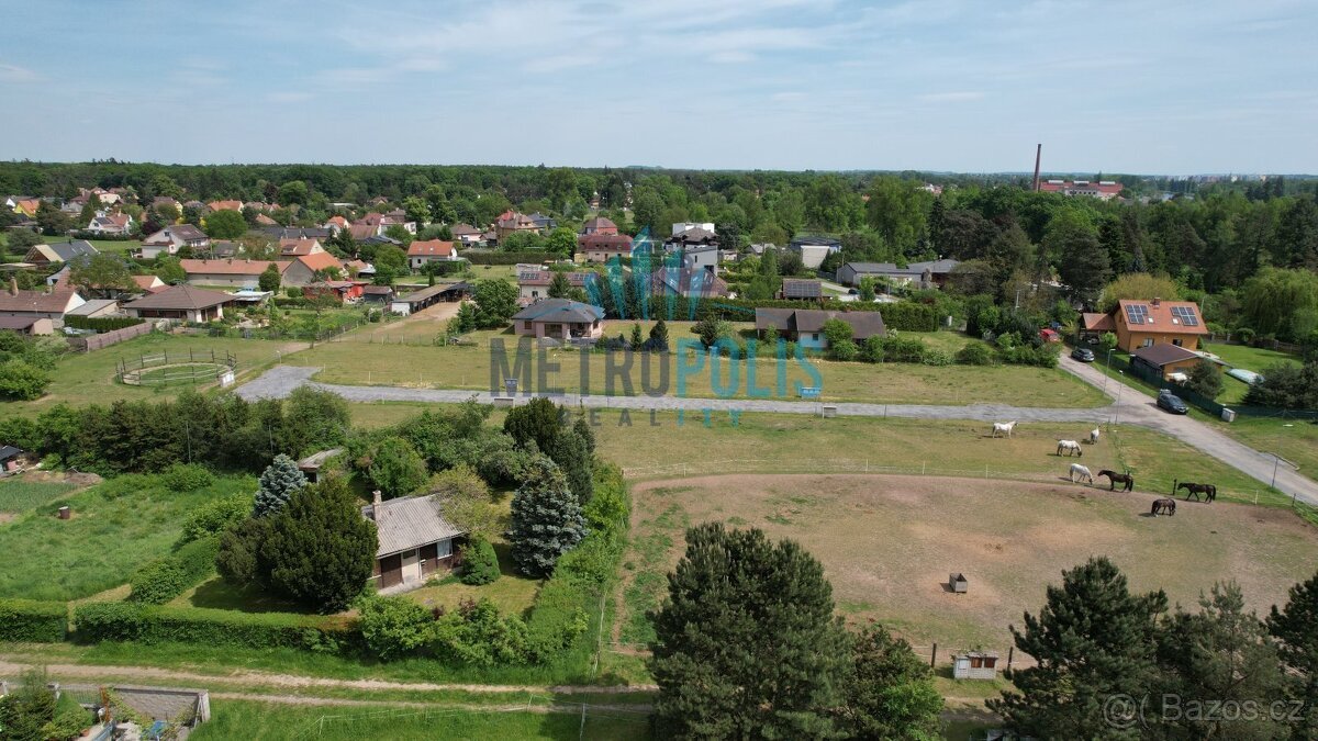 Stavební pozemek v klidné části obce Nový Vestec – ideální m