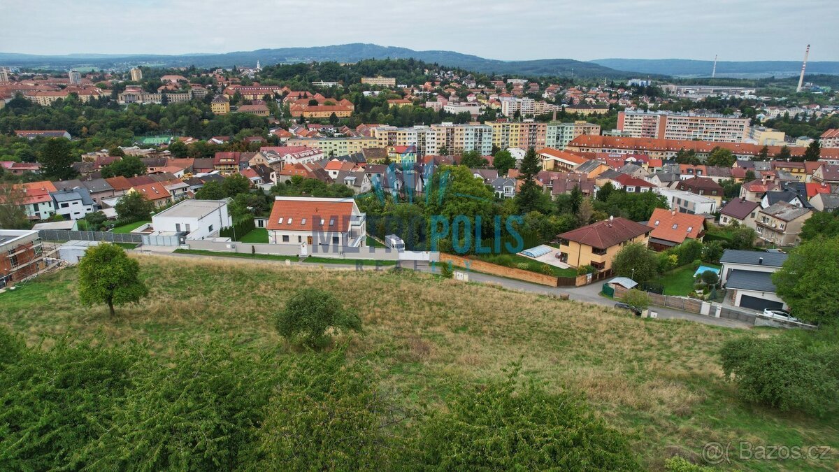 Výjimečná příležitost – rozlehlý stavební pozemek 2673 m² v