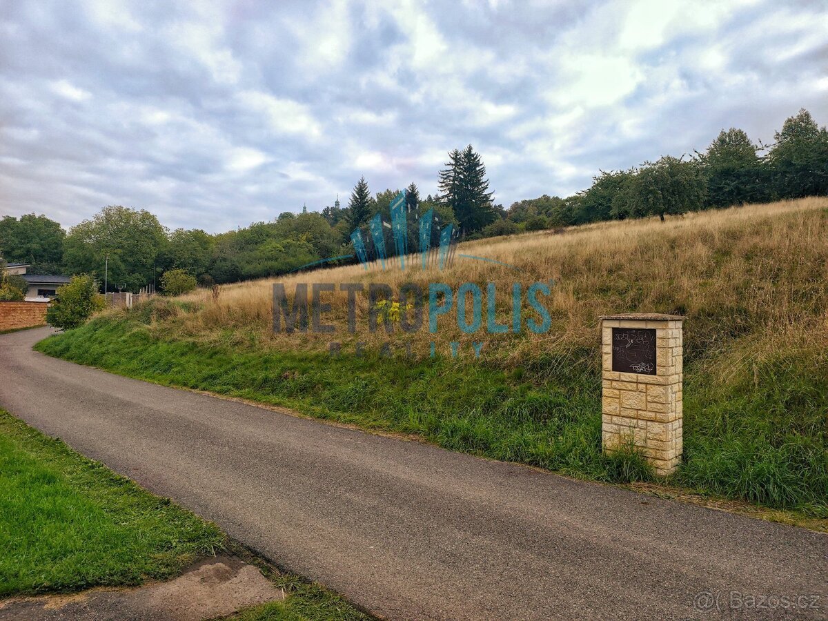 Výjimečná příležitost – rozlehlý stavební pozemek 2673 m² v