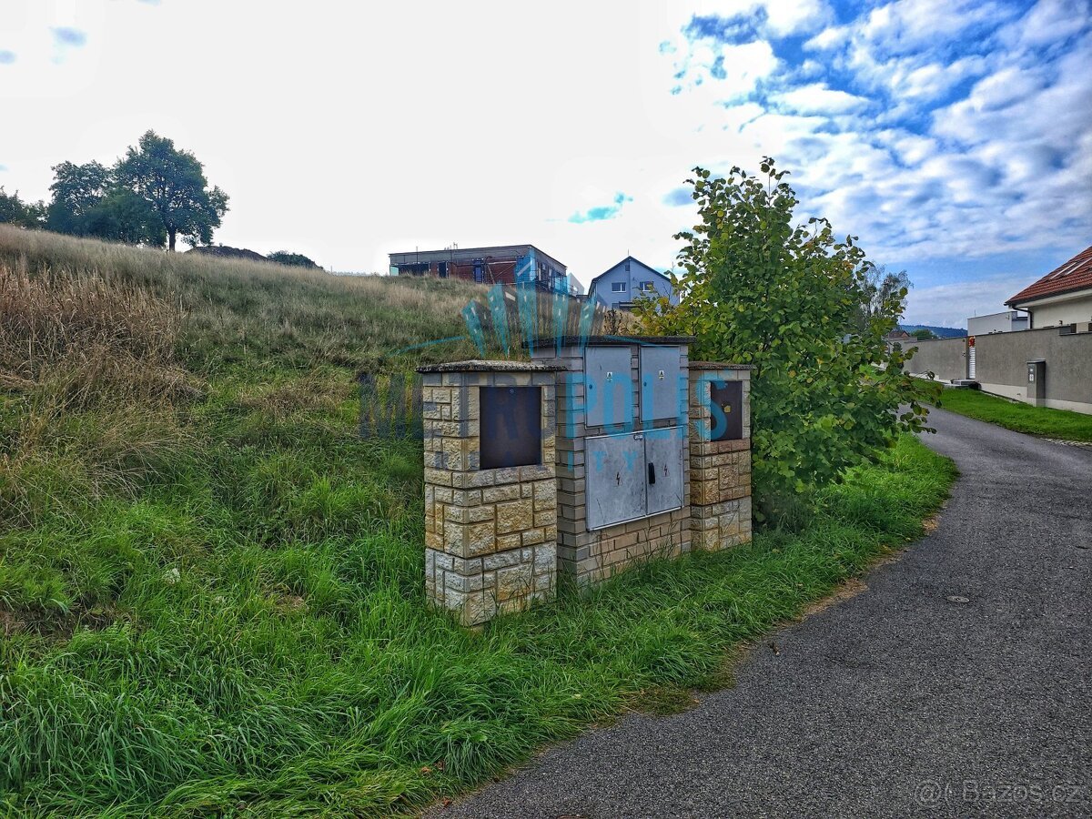 Výjimečná příležitost – rozlehlý stavební pozemek 2673 m² v