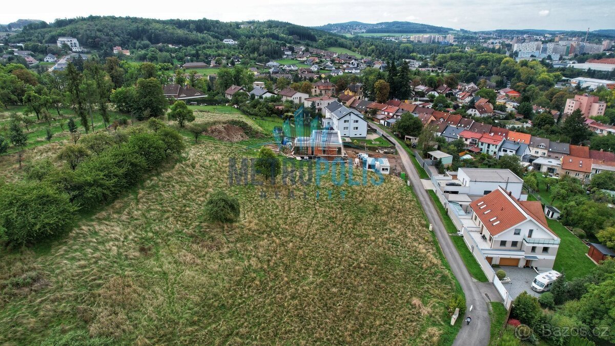 Výjimečná příležitost – rozlehlý stavební pozemek 2673 m² v
