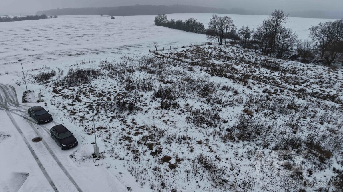 Prodej stavebního pozemku 817 m2 v obci Rožďalovice