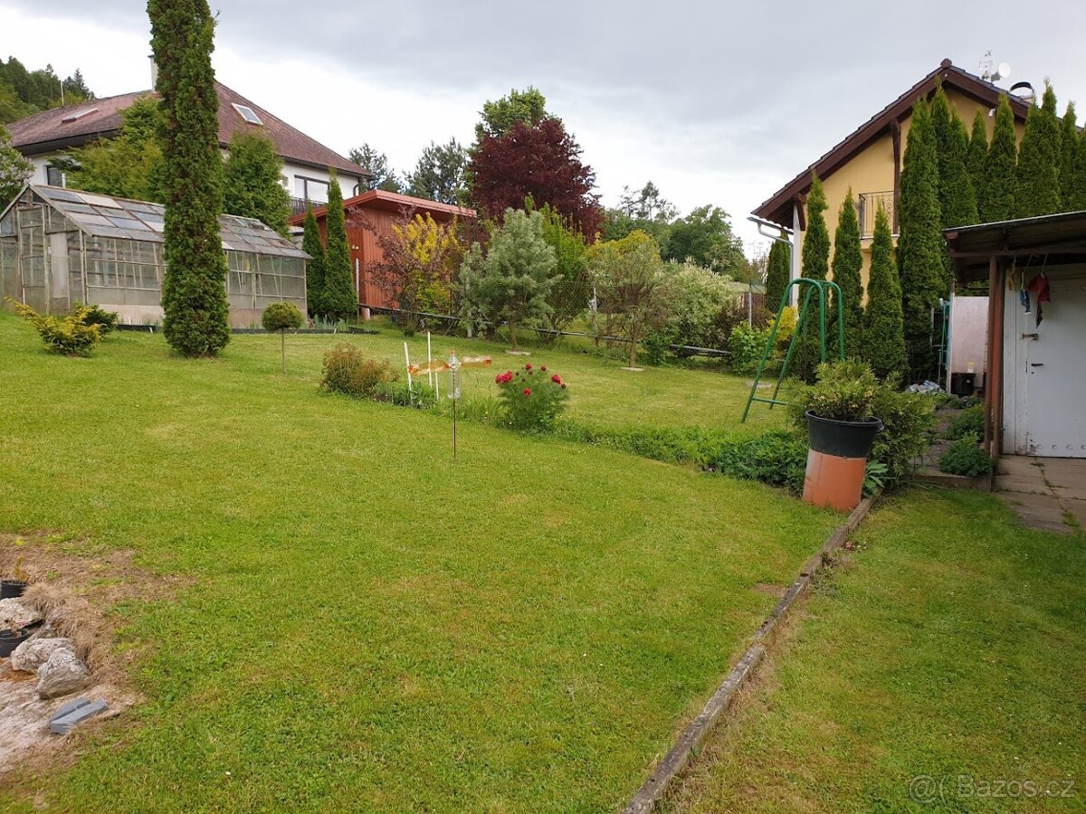 Prodej stavebních pozemků o celkové výměře 1.320 m2