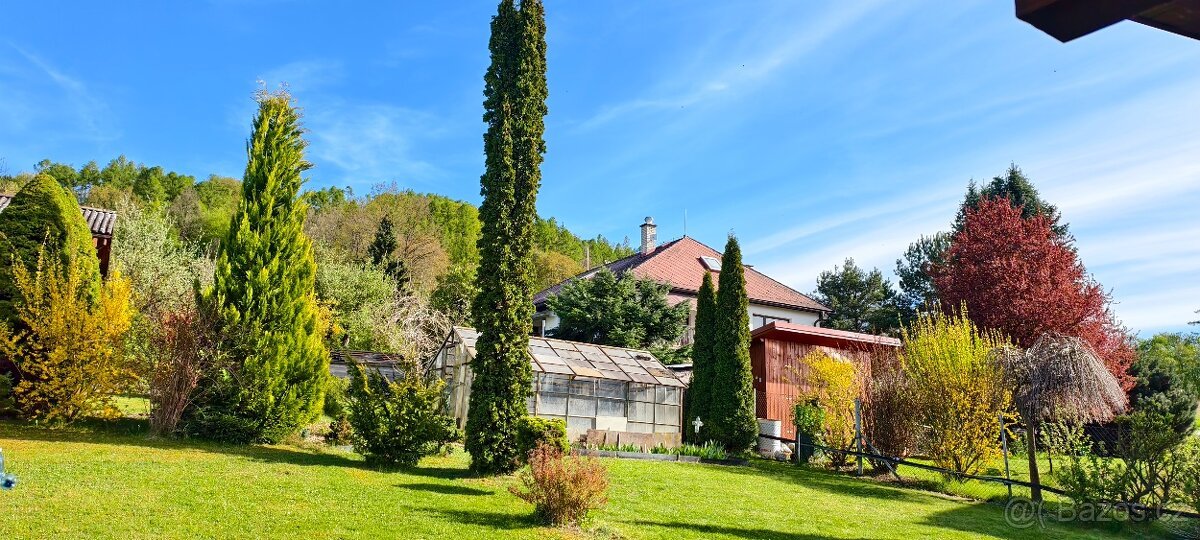 Prodej stavebních pozemků o celkové výměře 1.320 m2