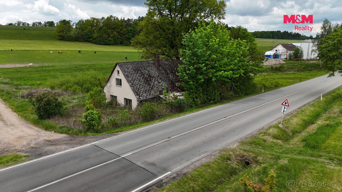 Prodej komerčního pozemku, 6328 m², Líšnice, ul. Líšnice 231