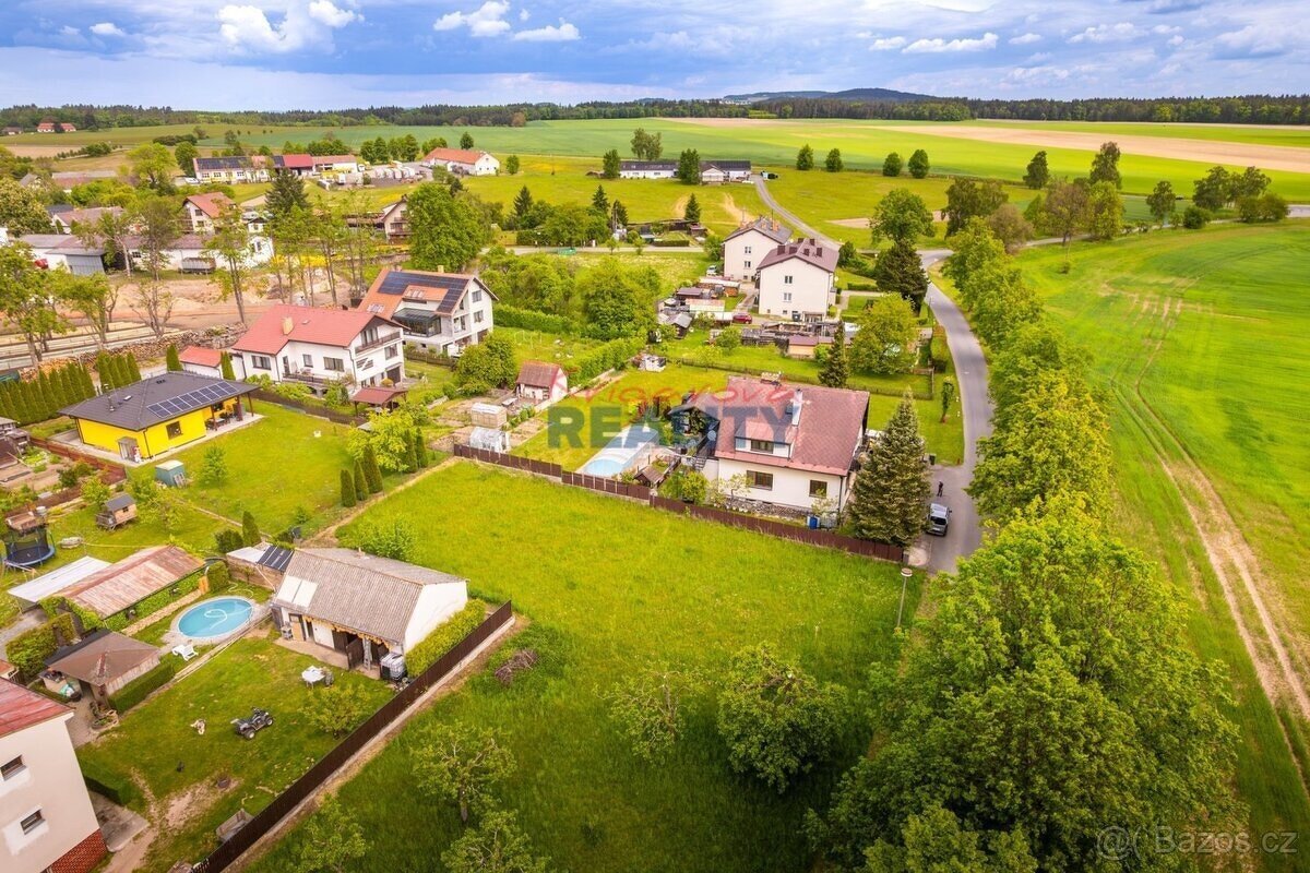 Prodej stavebního pozemku 860m2 Kostelec nad Vltavou