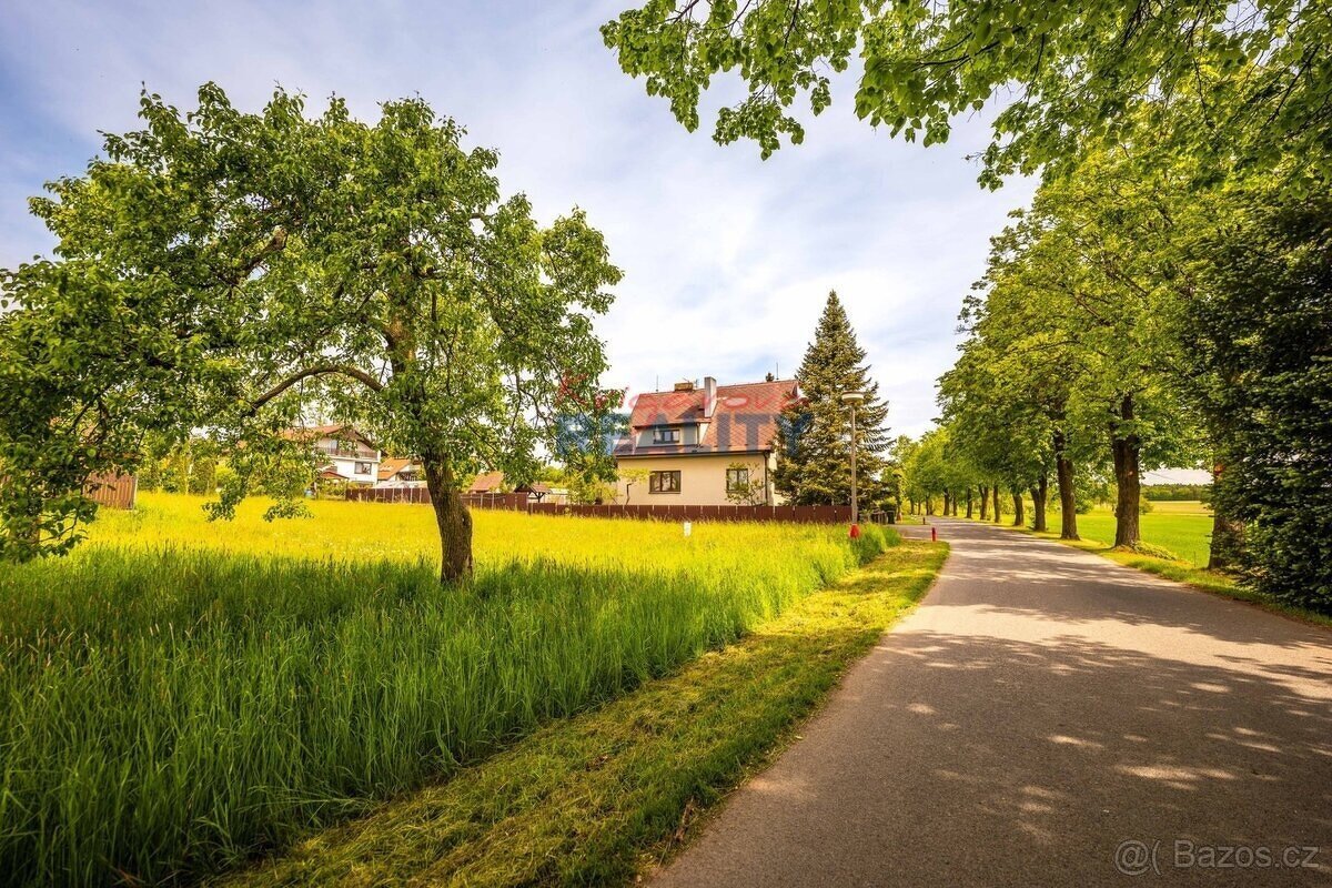 Prodej stavebního pozemku 860m2 Kostelec nad Vltavou