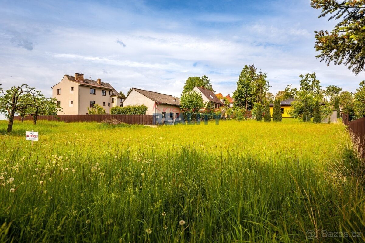 Prodej stavebního pozemku 860m2 Kostelec nad Vltavou