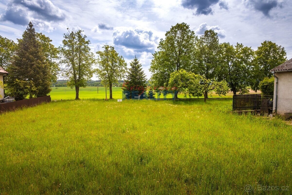 Prodej stavebního pozemku 860m2 Kostelec nad Vltavou