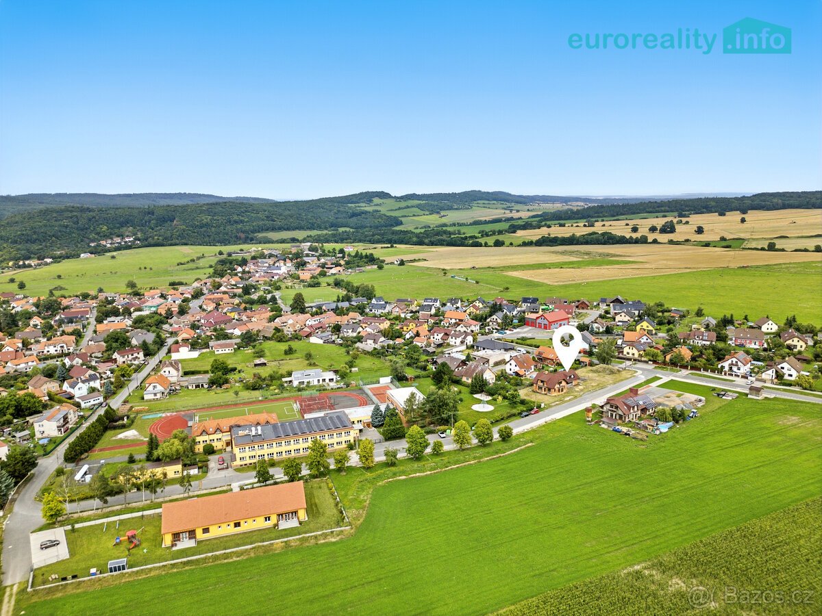 Prodej, pozemek 1724 m2, Broumy