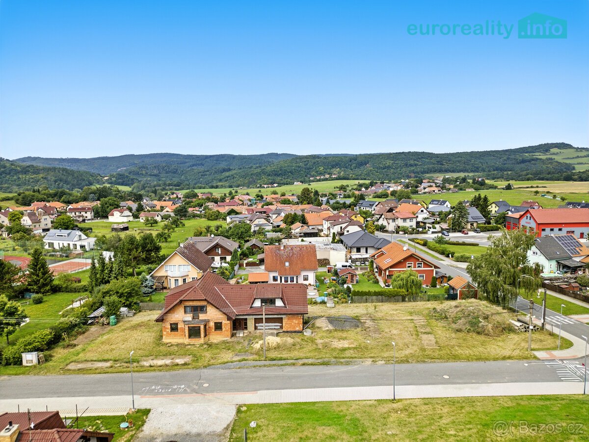 Prodej, pozemek 1724 m2, Broumy