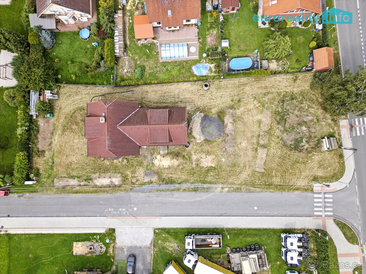 Prodej, pozemek 1724 m2, Broumy