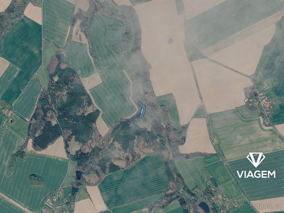 Les 3 456 m², Podíl 71 % o výměře 593 m²