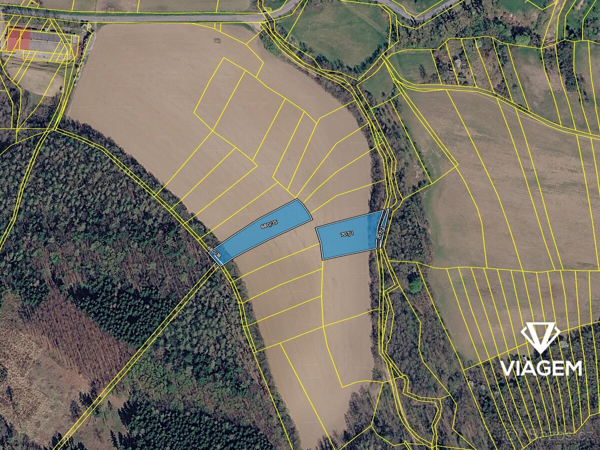 Pole 5 032 m², Podíl 38 % o výměře 1 887 m²