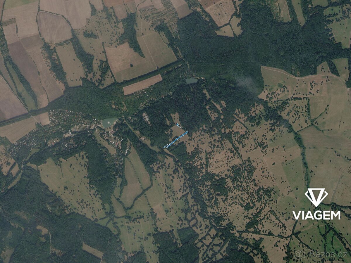 Pole 9 636 m², Podíl 50 % o výměře 4 227 m²