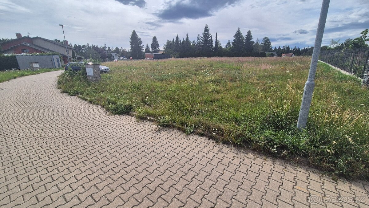Prodej stavebního pozemku 2 025 m² – Unhošť, část Nouzov