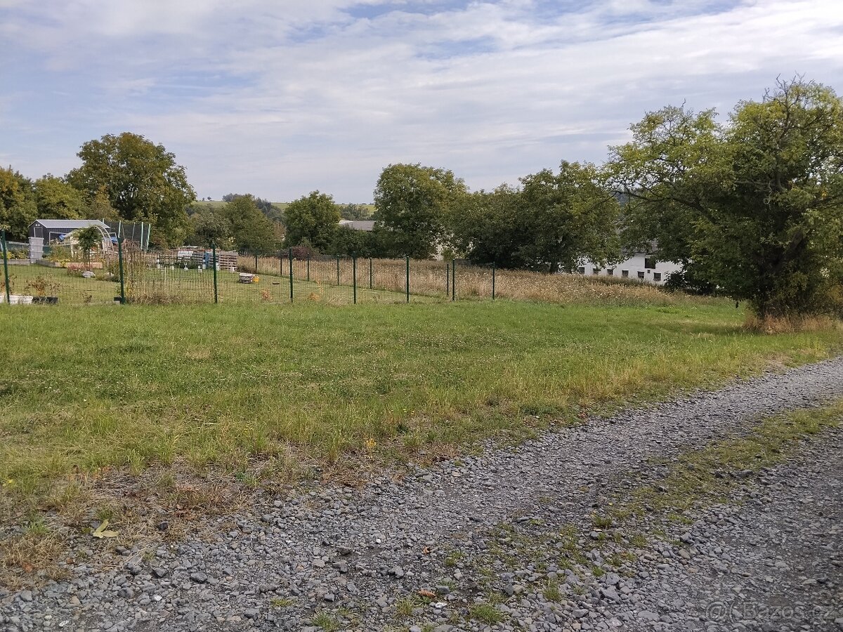 Prodám stavební pozemek 886 m2, okr. Opava