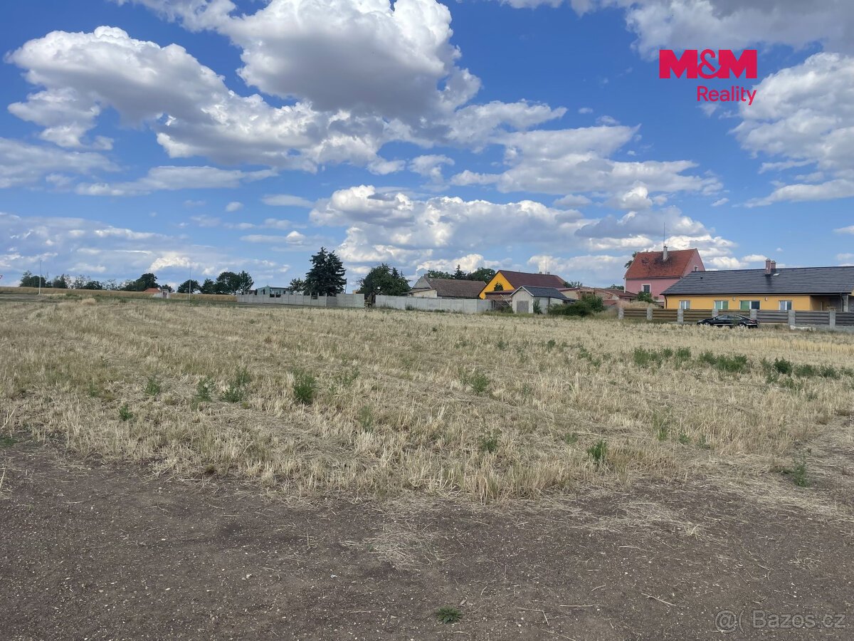 Prodej dvou pozemků k bydlení, 2167 m², Hrušovany