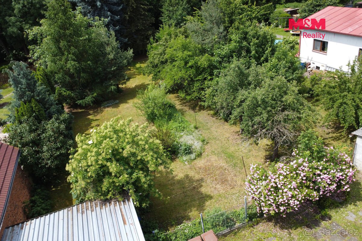 Prodej pozemku k bydlení, 831 m², Nové Dvory