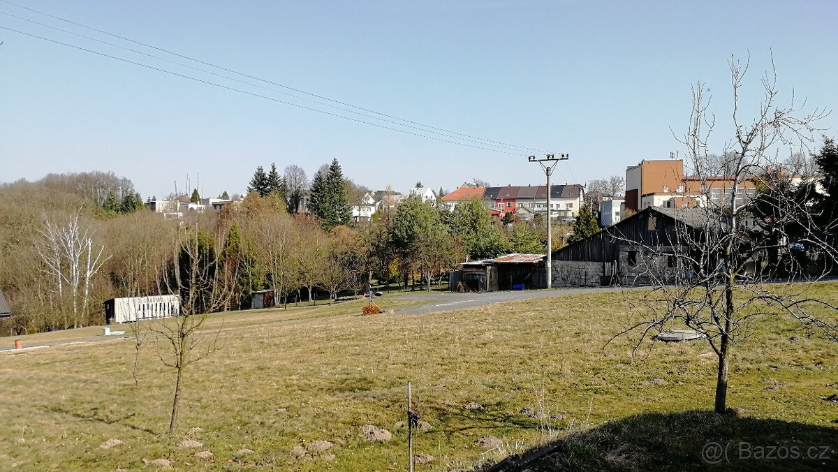 Slatina u Bílovce - pozemek se sítěmi, 1500 m2