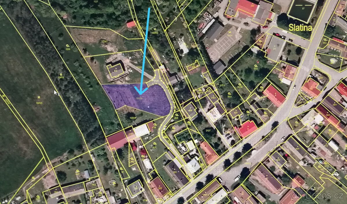 Slatina u Bílovce - pozemek se sítěmi, 1500 m2
