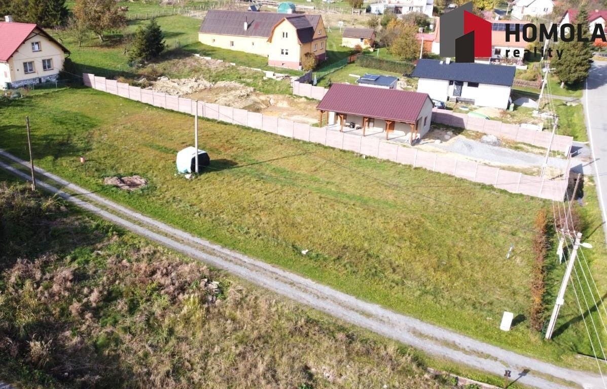 Stavební parcela 1311 m2 v Kružberku