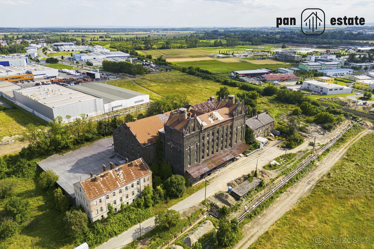 Rozsáhlý průmyslový areál v Olomouci - komerční pozemek