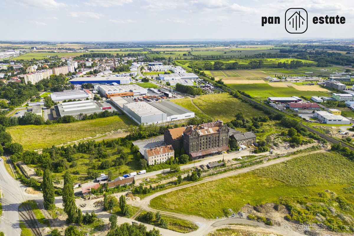 Rozsáhlý průmyslový areál v Olomouci - komerční pozemek